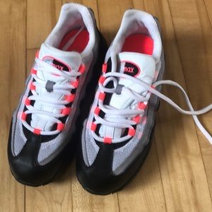 Nike Air Size 2Y Never Worn Shoes